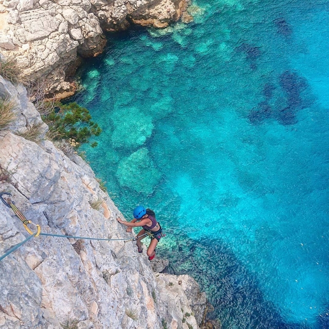 Escalada nas praias do sul da Sardenha 8 horas
